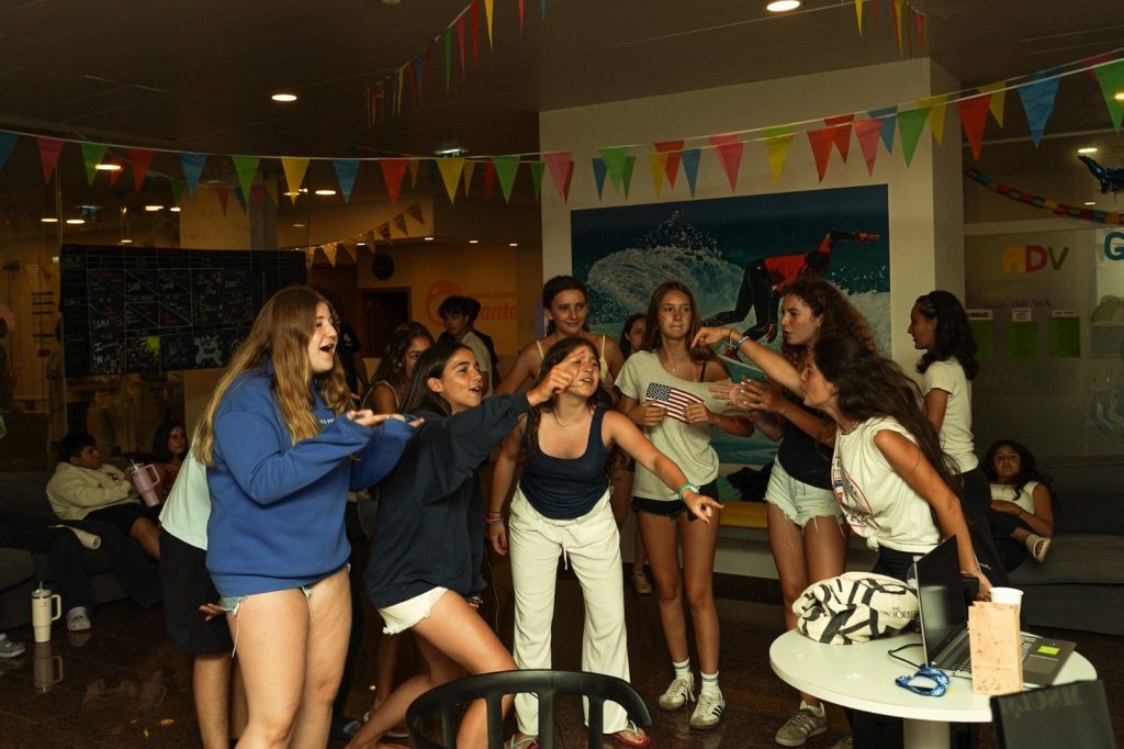 Village Camps International Summer Camp Santa Cruz, Portugal 2025-07-25 https://www.villagecamps.com/journals_admin/images/2897-8121-DSC09283.jpg