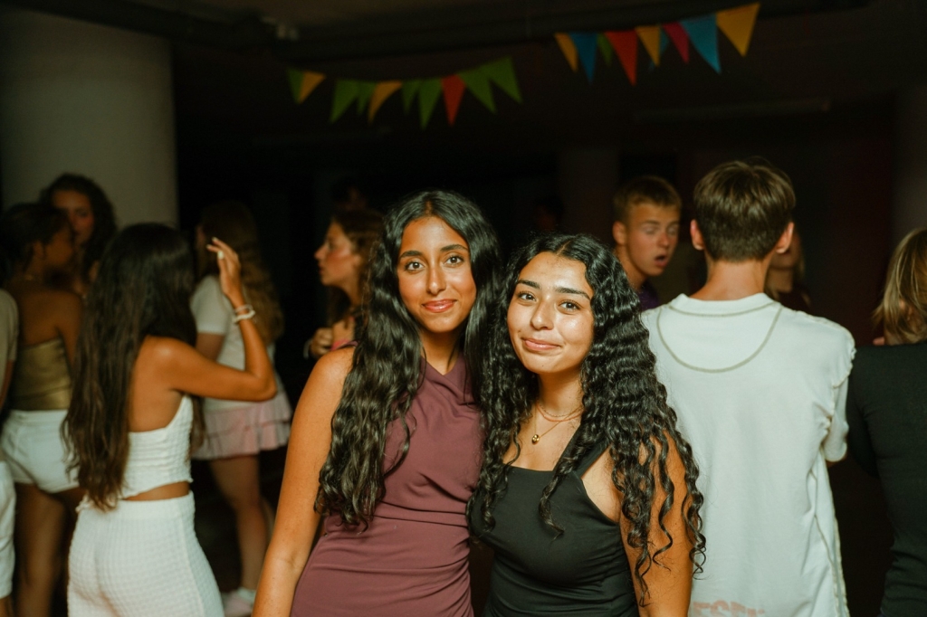 Village Camps International Summer Camp Santa Cruz, Portugal 2025-07-25 https://www.villagecamps.com/journals_admin/images/2902-5797-DSC09943.jpg