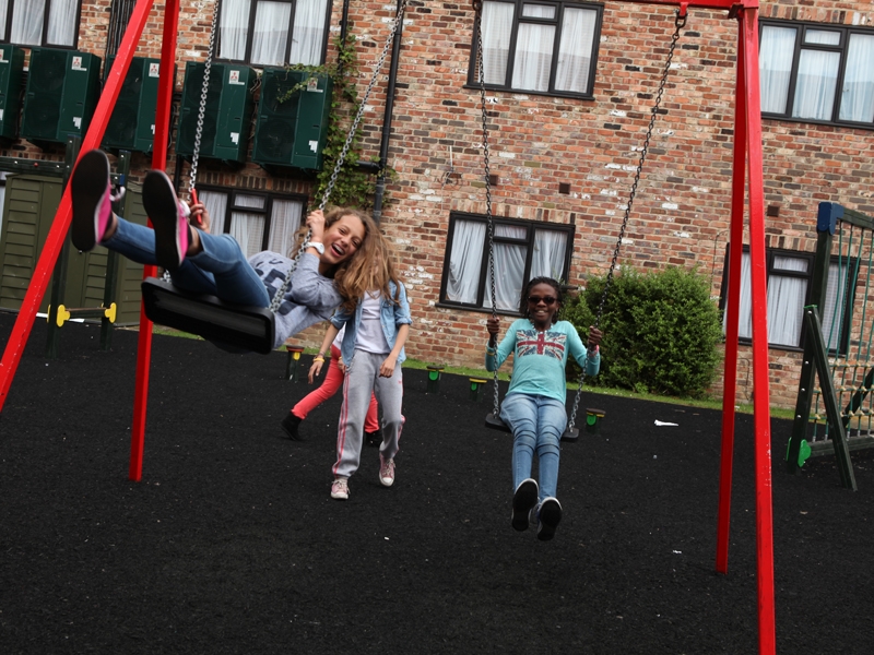 Village Camps International Summer Camp England 2024-07-27 https://www.villagecamps.com/journals_admin/images/1041-42-290614-027.jpg