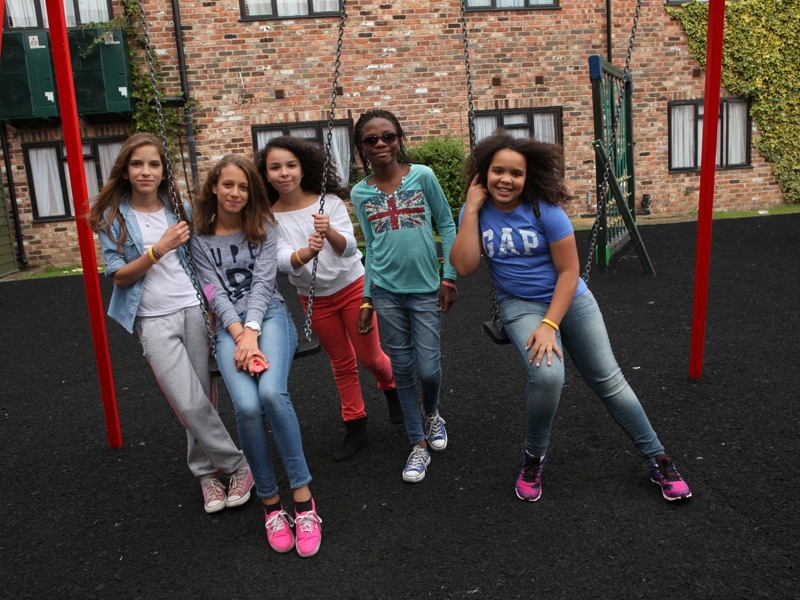 Village Camps International Summer Camp England 2024-07-27 https://www.villagecamps.com/journals_admin/images/1041-42-290614-028.jpg