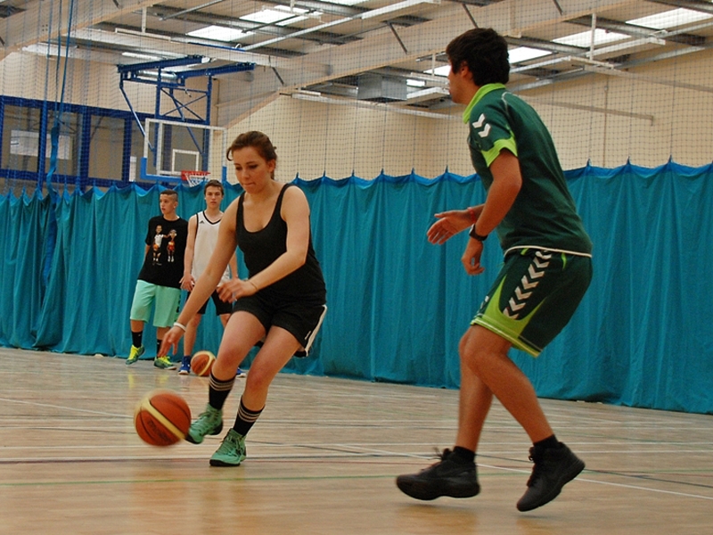 Village Camps International Summer Camp England 2024-07-27 https://www.villagecamps.com/journals_admin/images/1042-24-basket1.jpg