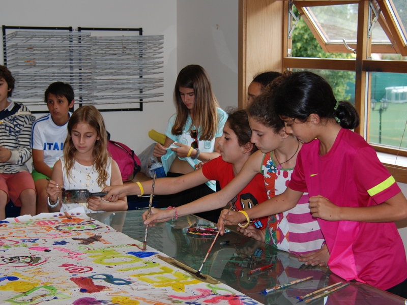 Village Camps International Summer Camp England 2024-07-27 https://www.villagecamps.com/journals_admin/images/1042-44-art.jpg