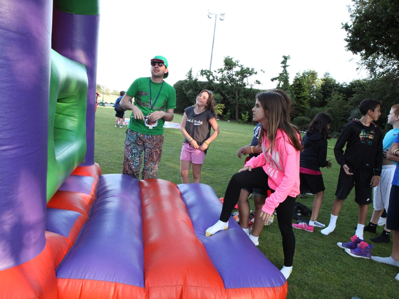 Village Camps International Summer Camp England 2024-07-27 https://www.villagecamps.com/journals_admin/images/1043-45-010714-057.jpg