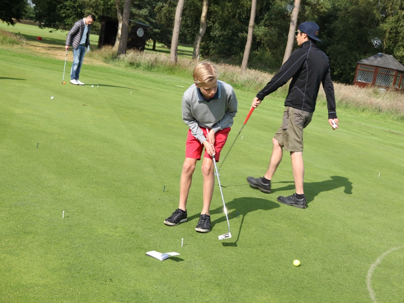 Village Camps International Summer Camp England 2024-07-27 https://www.villagecamps.com/journals_admin/images/1044-3-020714-013.jpg
