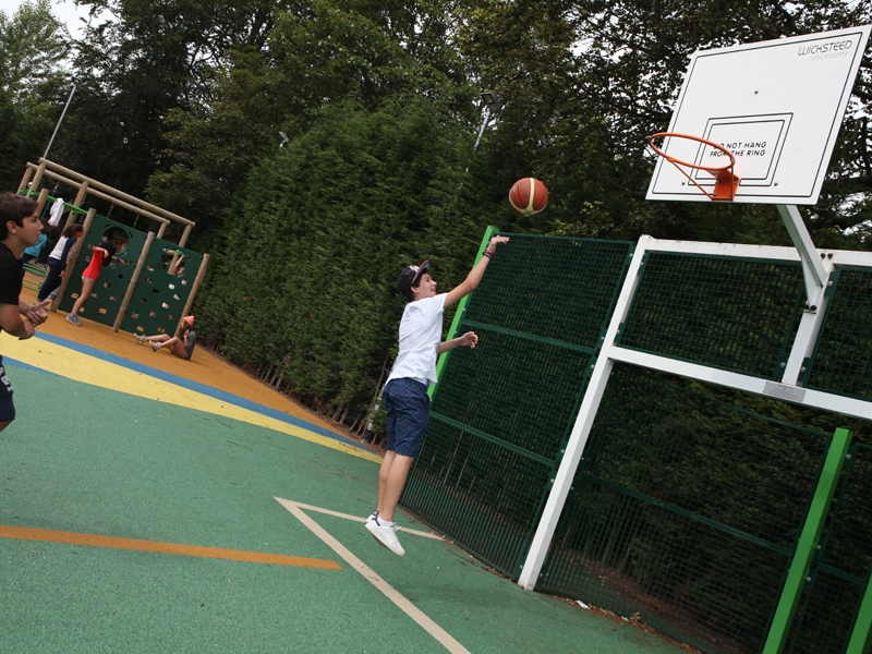 Village Camps International Summer Camp England 2024-07-27 https://www.villagecamps.com/journals_admin/images/1048-34-060714-028.jpg