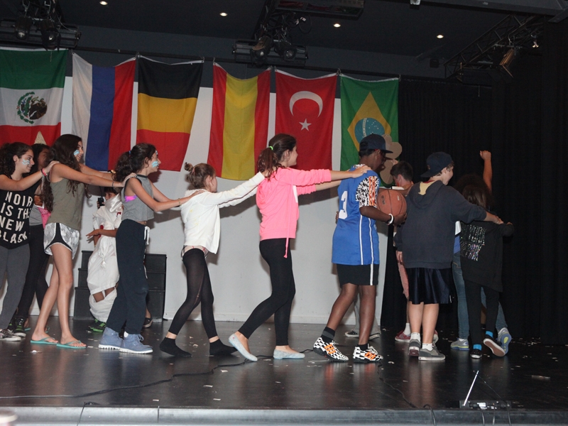 Village Camps International Summer Camp England 2024-07-27 https://www.villagecamps.com/journals_admin/images/1051-45-080714-072.jpg