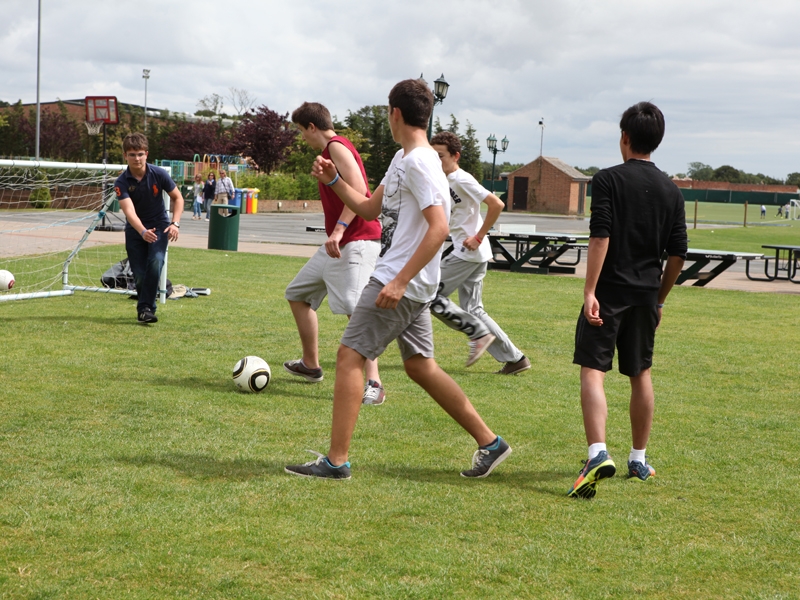 Village Camps International Summer Camp England 2024-07-27 https://www.villagecamps.com/journals_admin/images/1055-42-130714-017.jpg