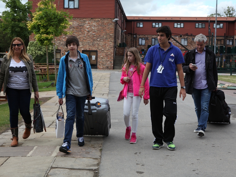 Village Camps International Summer Camp England 2024-07-27 https://www.villagecamps.com/journals_admin/images/1055-42-130714-042.jpg