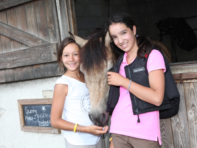 Village Camps International Summer Camp England 2024-07-27 https://www.villagecamps.com/journals_admin/images/1059-2-170714-007.jpg