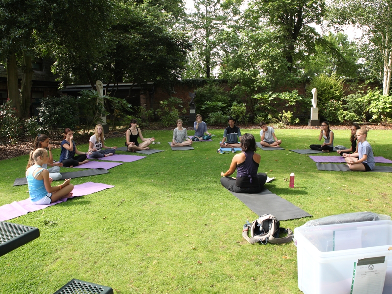 Village Camps International Summer Camp England 2024-07-27 https://www.villagecamps.com/journals_admin/images/1063-23-210714-037.jpg