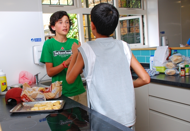 Village Camps International Summer Camp England 2024-07-27 https://www.villagecamps.com/journals_admin/images/1064-22-DSC_6171.jpg