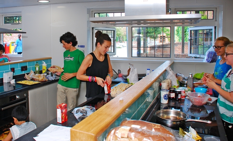 Village Camps International Summer Camp England 2024-07-27 https://www.villagecamps.com/journals_admin/images/1064-22-DSC_6204.jpg