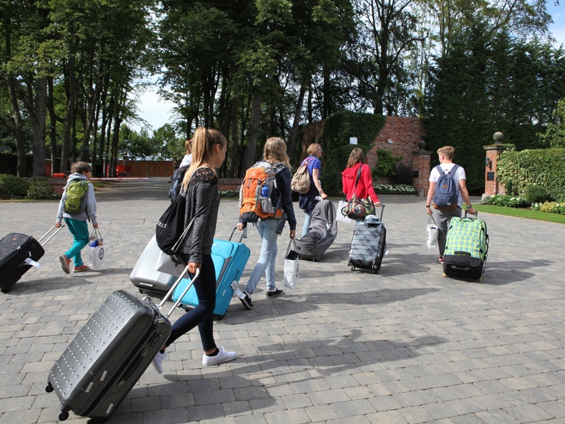 Village Camps International Summer Camp England 2024-07-27 https://www.villagecamps.com/journals_admin/images/1069-42-270714-017.jpg