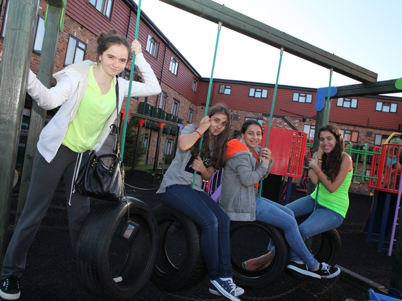 Village Camps International Summer Camp England 2024-07-27 https://www.villagecamps.com/journals_admin/images/1069-42-270714-033.jpg