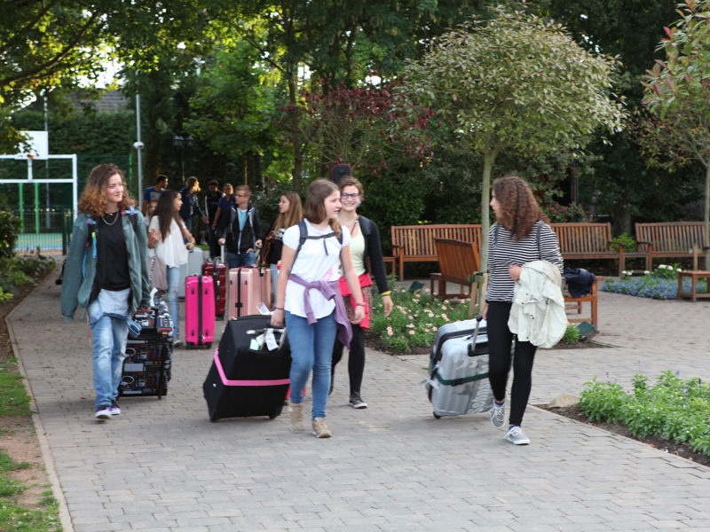 Village Camps International Summer Camp England 2024-07-27 https://www.villagecamps.com/journals_admin/images/1069-42-270714-049.jpg