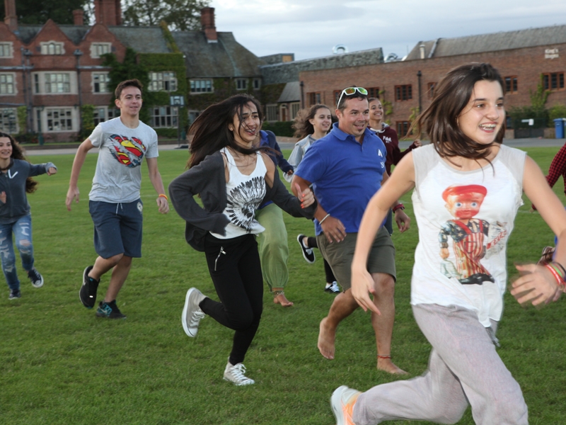 Village Camps International Summer Camp England 2024-07-27 https://www.villagecamps.com/journals_admin/images/1069-42-270714-079.jpg