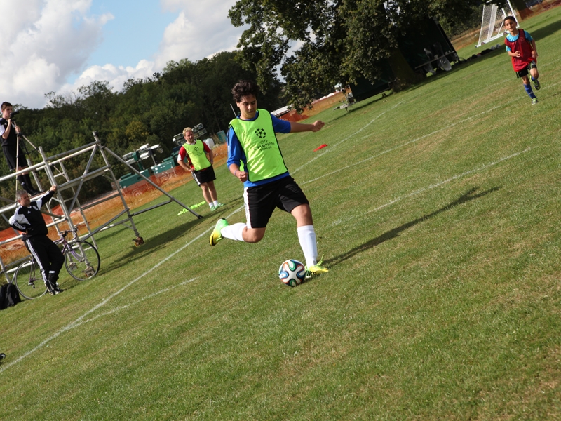 Village Camps International Summer Camp England 2024-07-27 https://www.villagecamps.com/journals_admin/images/1070-31-280714-028.jpg