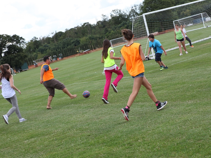 Village Camps International Summer Camp England 2024-07-27 https://www.villagecamps.com/journals_admin/images/1070-31-280714-059.jpg