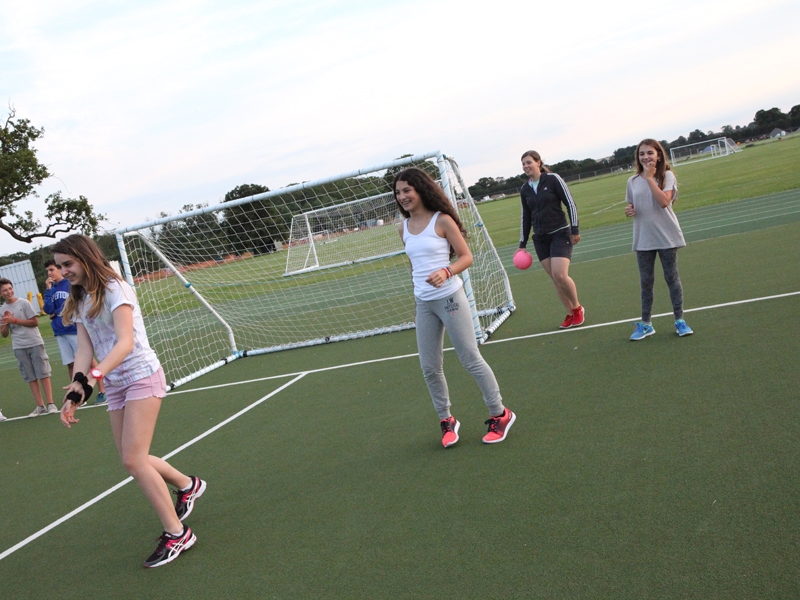 Village Camps International Summer Camp England 2024-07-27 https://www.villagecamps.com/journals_admin/images/1070-45-280714-082.jpg