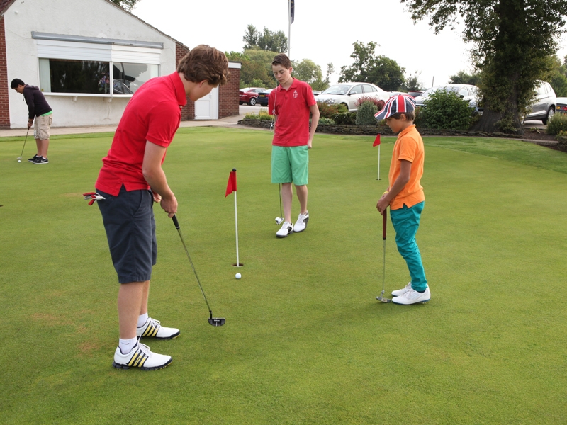 Village Camps International Summer Camp England 2024-07-27 https://www.villagecamps.com/journals_admin/images/1071-3-290714-004.jpg