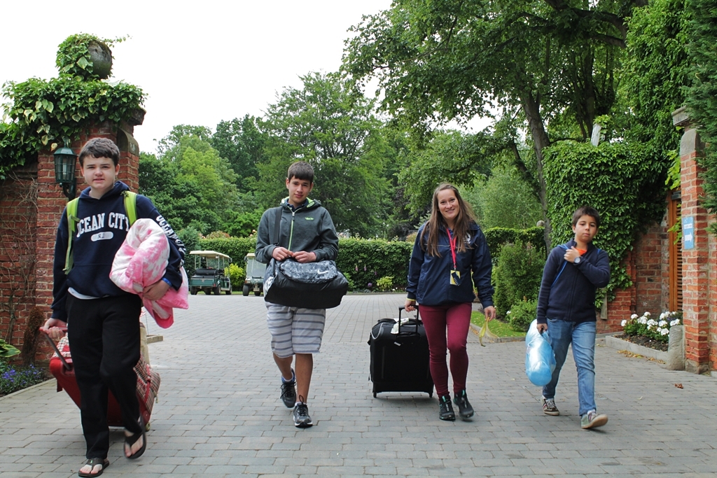 Village Camps International Summer Camp England 2024-07-27 https://www.villagecamps.com/journals_admin/images/1254-9635-img_8831.jpg Village Camps International Summer Camp England 2024-07-27 https://www.villagecamps.com/journals_admin/images/1254-9635-img_8831.jpg