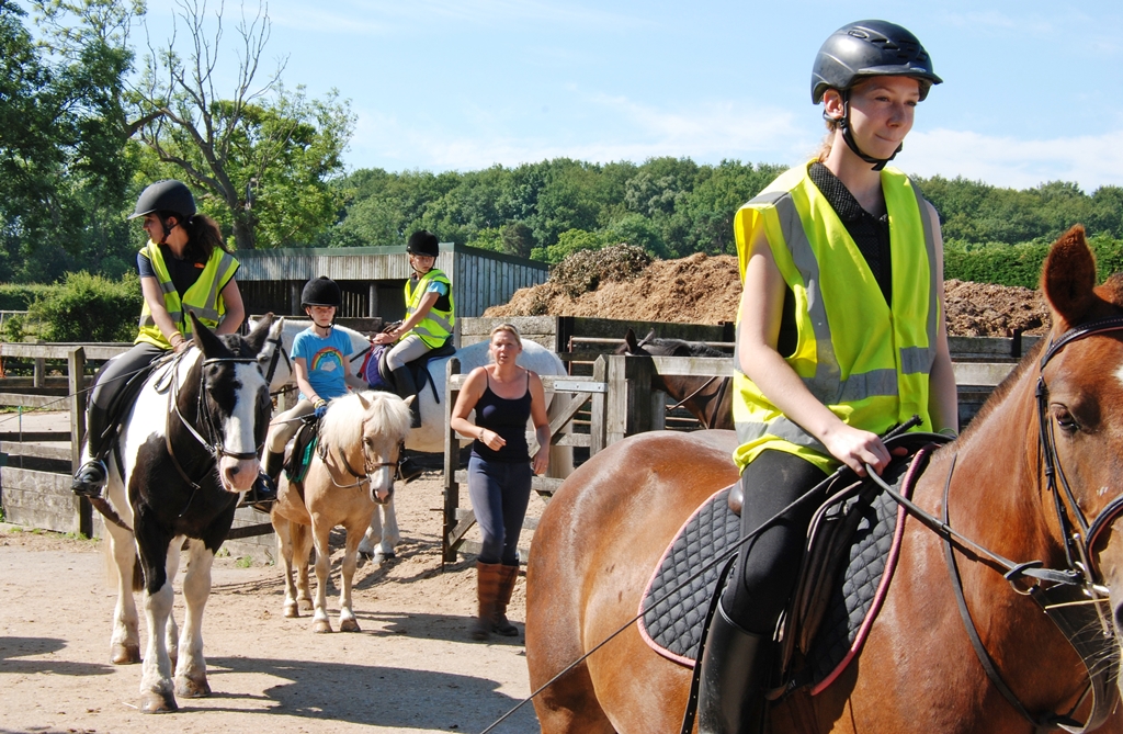 Village Camps International Summer Camp England 2024-07-27 https://www.villagecamps.com/journals_admin/images/1259-3896-DSC_0222.jpg
