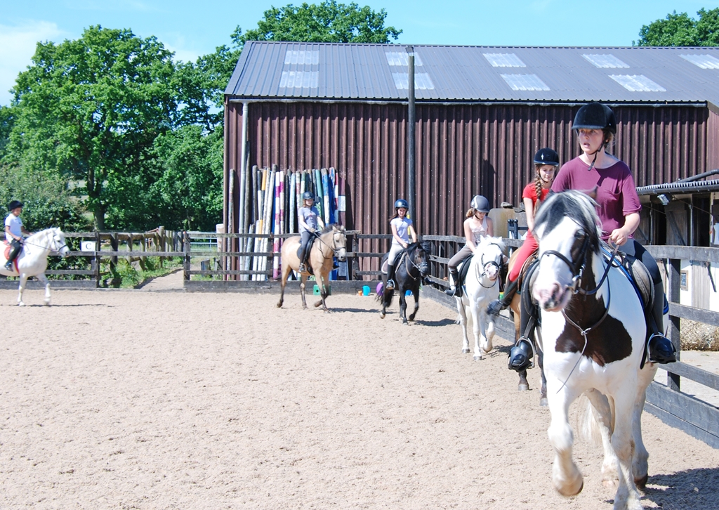 Village Camps International Summer Camp England 2024-07-27 https://www.villagecamps.com/journals_admin/images/1259-3905-DSC_0352.jpg
