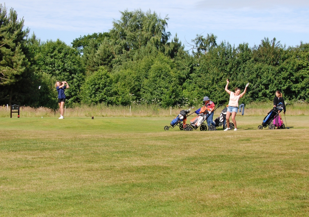 Village Camps International Summer Camp England 2024-07-27 https://www.villagecamps.com/journals_admin/images/1265-6905-DSC_1526.jpg