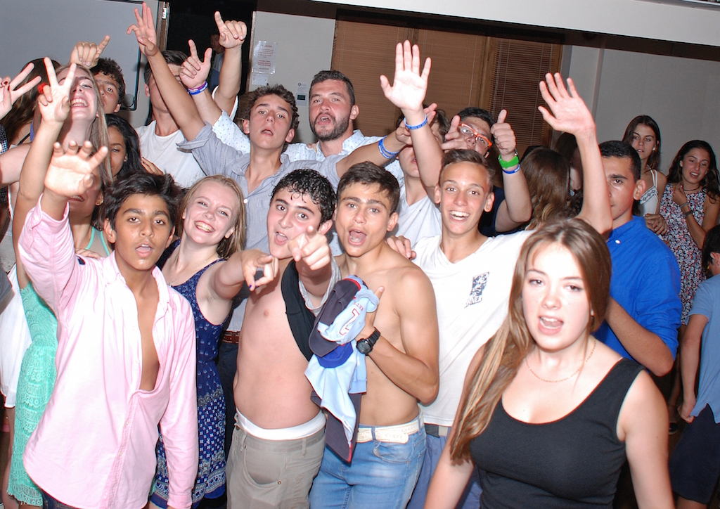 Village Camps International Summer Camp England 2024-07-27 https://www.villagecamps.com/journals_admin/images/1266-0612-DSC_2137.jpg