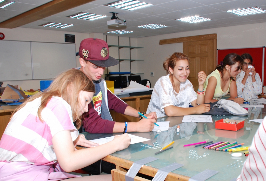 Village Camps International Summer Camp England 2024-07-27 https://www.villagecamps.com/journals_admin/images/1395-8549-DSC_0482.jpg