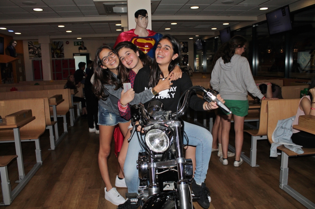 Village Camps International Summer Camp England 2024-07-27 https://www.villagecamps.com/journals_admin/images/1401-0959-IMG_4016.jpg