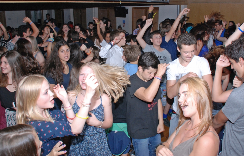 Village Camps International Summer Camp England 2024-07-27 https://www.villagecamps.com/journals_admin/images/1402-4553-DSC_1961.jpg
