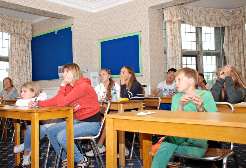 Village Camps International Summer Camp England 2024-07-27 https://www.villagecamps.com/journals_admin/images/1408-3444-DSC_0005.jpg