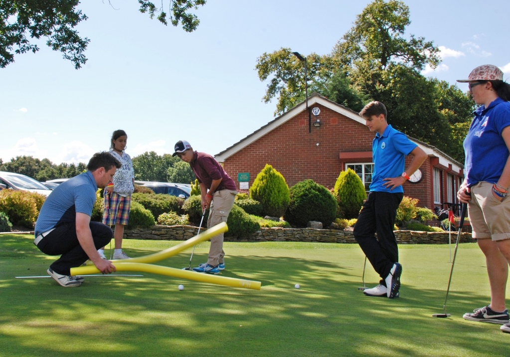 Village Camps International Summer Camp England 2024-07-27 https://www.villagecamps.com/journals_admin/images/1416-4880-DkxFl.jpg