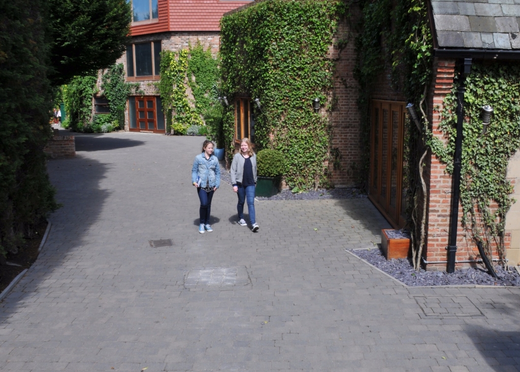 Village Camps International Summer Camp England 2024-07-27 https://www.villagecamps.com/journals_admin/images/1550-3706-WIL_8811.jpg