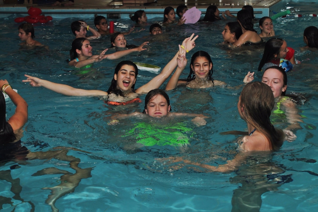 Village Camps International Summer Camp England 2024-07-27 https://www.villagecamps.com/journals_admin/images/1554-9285-IMG_1250.jpg