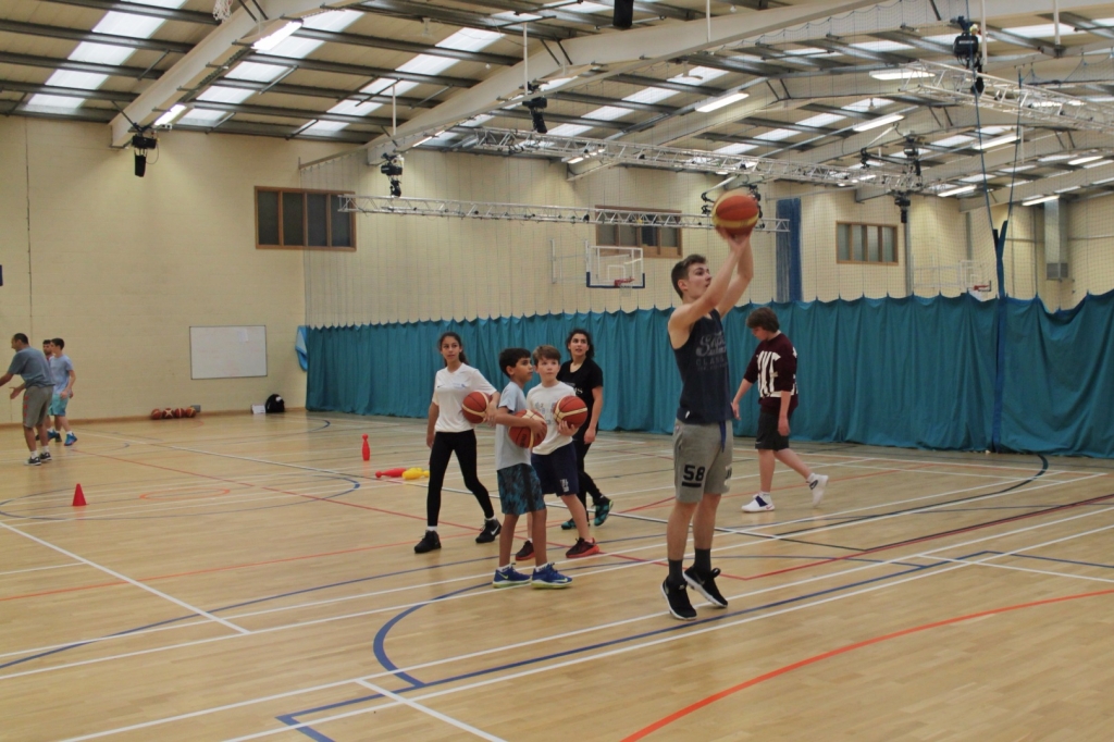 Village Camps International Summer Camp England 2024-07-27 https://www.villagecamps.com/journals_admin/images/1558-2902-IMG_2064.jpg