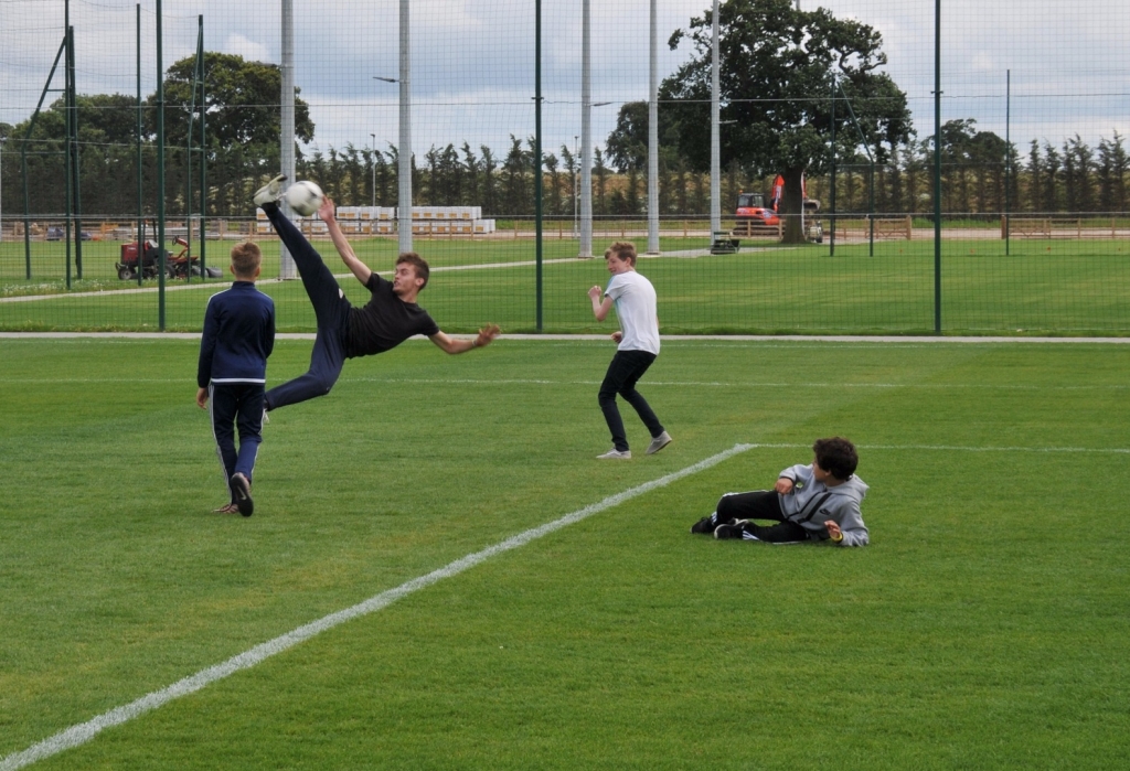 Village Camps International Summer Camp England 2024-07-27 https://www.villagecamps.com/journals_admin/images/1558-2912-WIL_1375.jpg