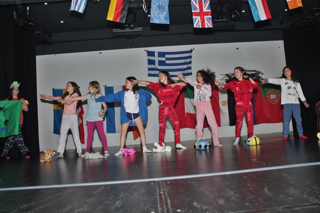 Village Camps International Summer Camp England 2024-07-27 https://www.villagecamps.com/journals_admin/images/1559-2052-IMG_2593.jpg