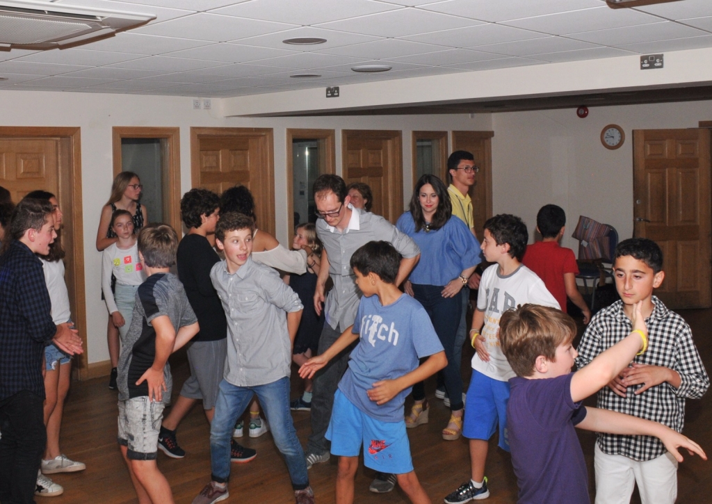 Village Camps International Summer Camp England 2024-07-27 https://www.villagecamps.com/journals_admin/images/1562-0135-WIL_2834.jpg
