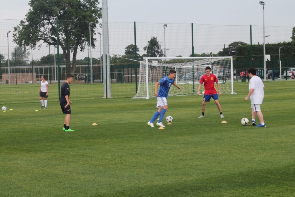 Village Camps International Summer Camp England 2024-07-27 https://www.villagecamps.com/journals_admin/images/1567-4108-IMG_6273.jpg