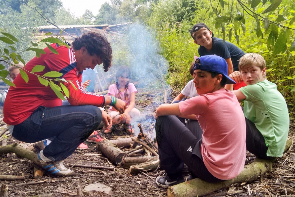 Village Camps International Summer Camp England 2024-07-27 https://www.villagecamps.com/journals_admin/images/1567-4110-IMG_20160720_121233075_HDR.jpg