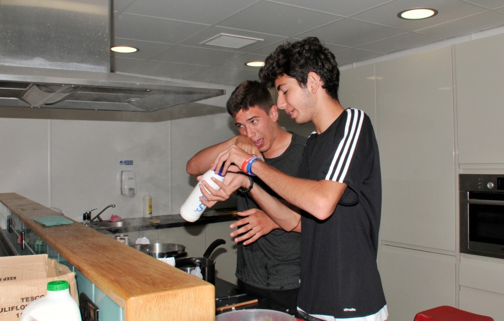 Village Camps International Summer Camp England 2024-07-27 https://www.villagecamps.com/journals_admin/images/1573-8709-_WIL5043.jpg