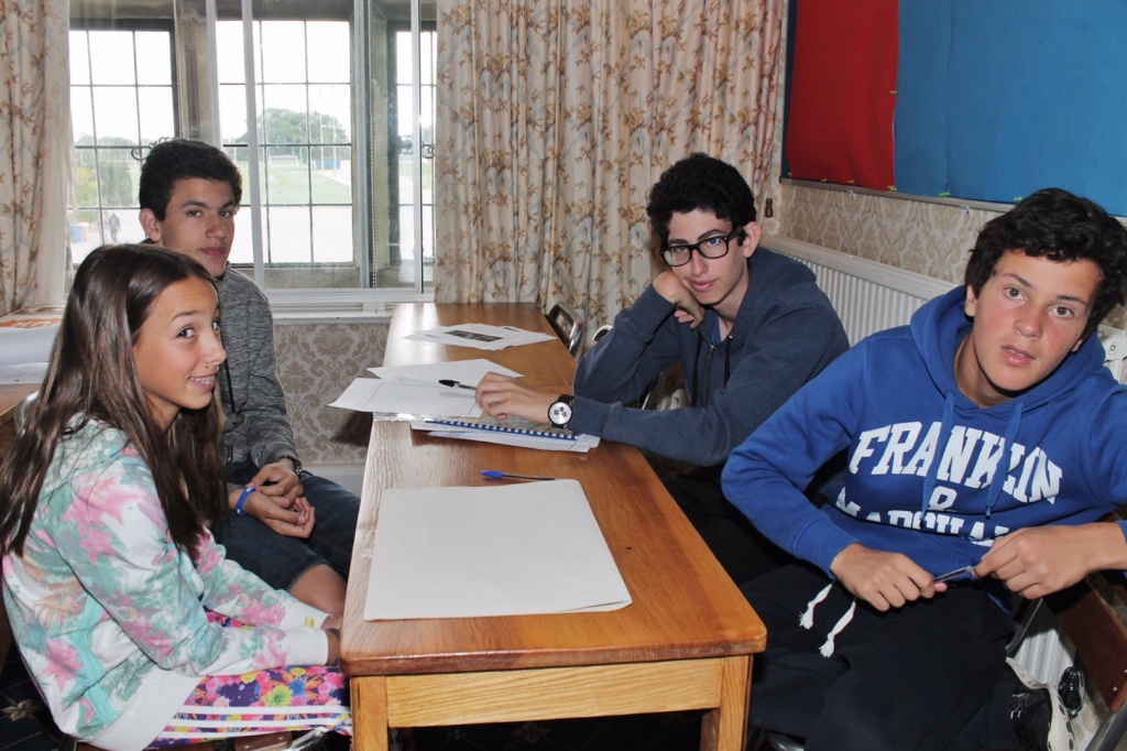Village Camps International Summer Camp England 2024-07-27 https://www.villagecamps.com/journals_admin/images/1575-2275-IMG_9149.jpg