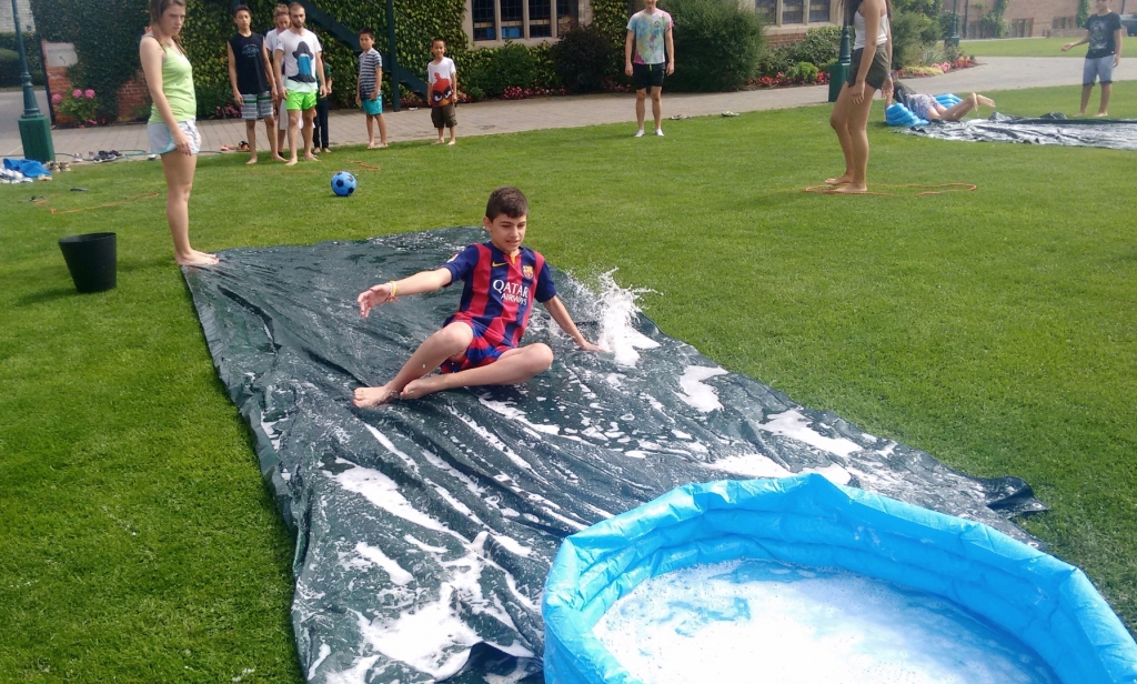 Village Camps International Summer Camp England 2024-07-27 https://www.villagecamps.com/journals_admin/images/1625-5617-IMG_20160805_115613279.jpg