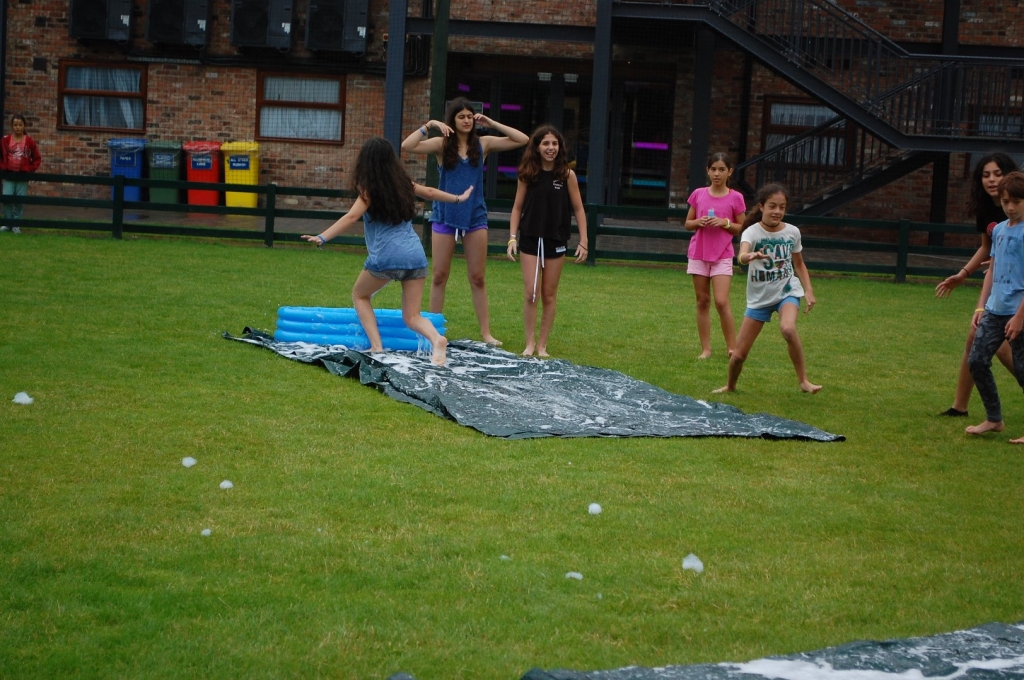 Village Camps International Summer Camp England 2024-07-27 https://www.villagecamps.com/journals_admin/images/1777-2875-DSC_0182.jpg