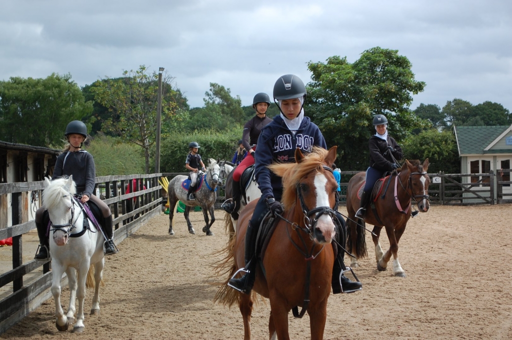 Village Camps International Summer Camp England 2024-07-27 https://www.villagecamps.com/journals_admin/images/1910-9970-DSC_0114.jpg