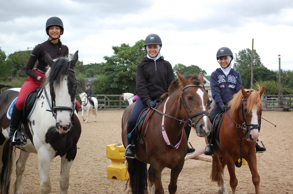 Village Camps International Summer Camp England 2024-07-27 https://www.villagecamps.com/journals_admin/images/1910-9970-DSC_0159.jpg