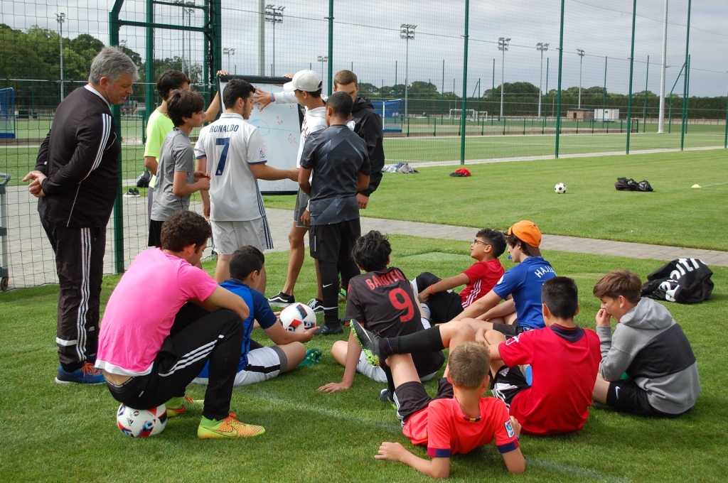 Village Camps International Summer Camp England 2024-07-27 https://www.villagecamps.com/journals_admin/images/1914-8805-DSC_0032.jpg