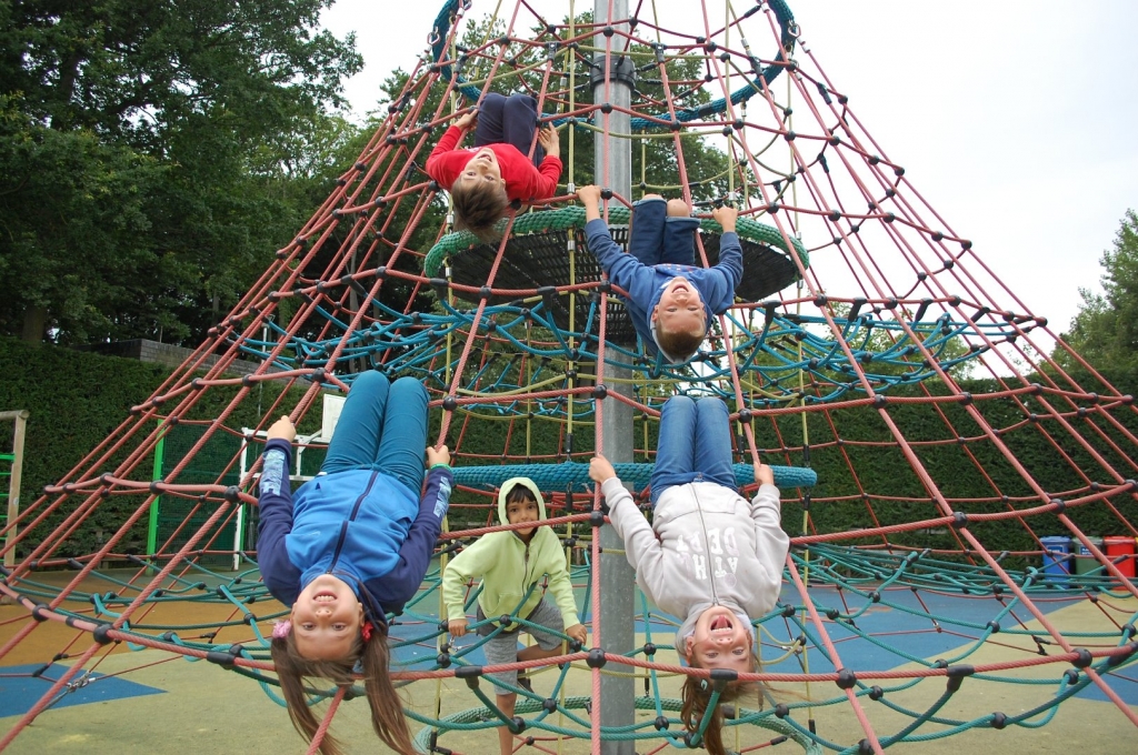 Village Camps International Summer Camp England 2024-07-27 https://www.villagecamps.com/journals_admin/images/1916-8649-DSC_0016.jpg